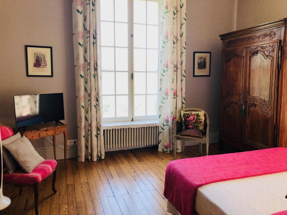 Le Donjon D'Anthon Bed & Breakfast Exterior photo